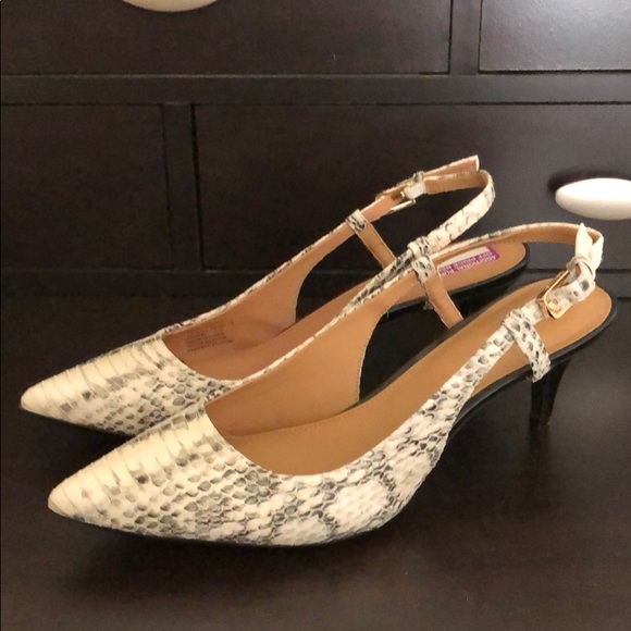 Shoes - Picture 2 of 2